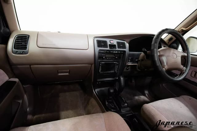 2000 Toyota Hilux Surf JDM car for sale — photo 9 of 25
