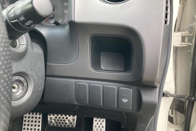 2010 Honda Stream JDM car for sale — photo 8 of 25