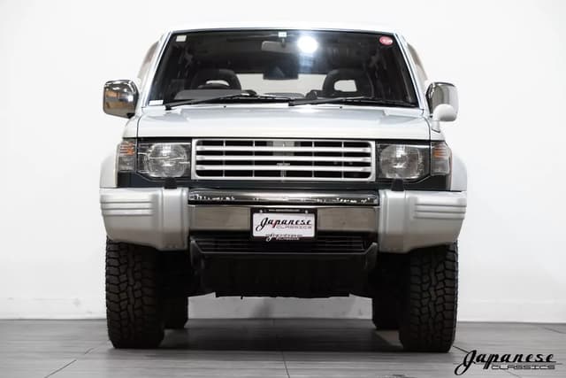 1994 Mitsubishi Pajero JDM car for sale — photo 2 of 25