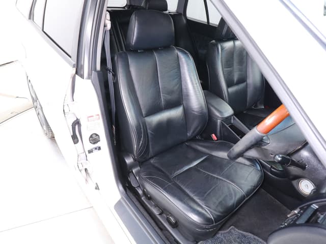 1998 Mitsubishi Legnum JDM car for sale — photo 17 of 25