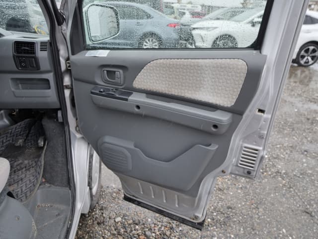 2002 Mitsubishi Town Box JDM car for sale — photo 24 of 25