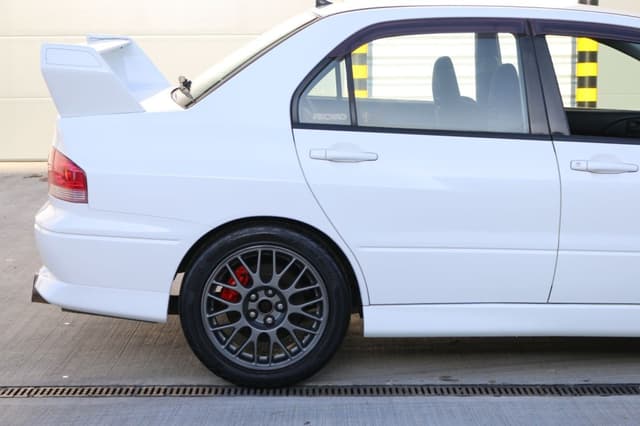 1999 Mitsubishi Lancer Evolution JDM car for sale — photo 8 of 25