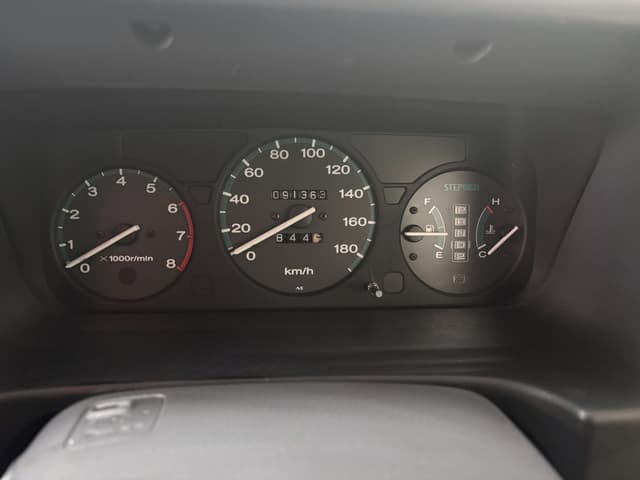 2000 Honda Stepwagon JDM car for sale — photo 21 of 25
