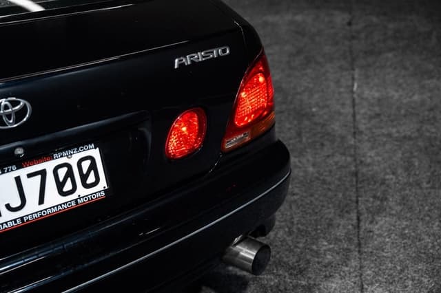 1998 Toyota Aristo JDM car for sale — photo 3 of 10