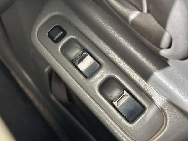 2001 Suzuki Jimny JDM car for sale — photo 22 of 25