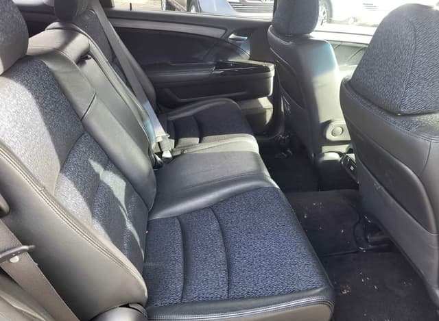 2005 Honda Odyssey JDM car for sale — photo 12 of 13