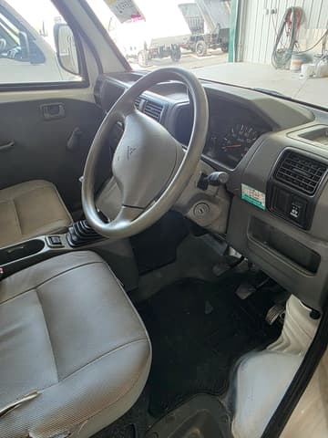 2001 Mitsubishi Minicab JDM car for sale — photo 5 of 19