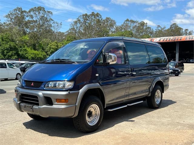 1997 Mitsubishi Delica JDM car for sale — photo 9 of 10