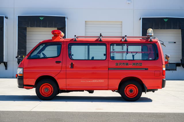 1999 Toyota HiAce JDM car for sale — photo 6 of 23