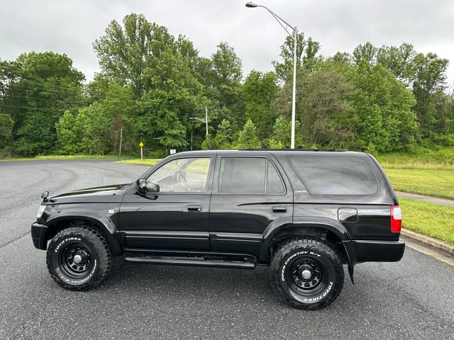 1998 Toyota Hilux Surf JDM car for sale — photo 3 of 10