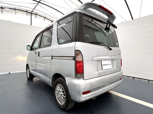 2001 Daihatsu Atrai JDM car for sale — photo 4 of 25