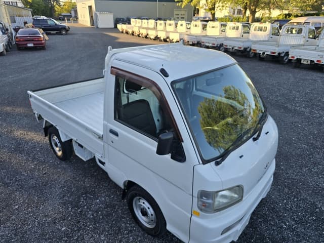 2001 Daihatsu Hijet JDM car for sale — photo 15 of 25