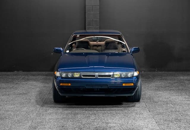 1990 Nissan Cefiro JDM car for sale — photo 4 of 17