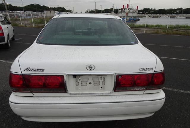 2001 Toyota Crown JDM car for sale — photo 4 of 25