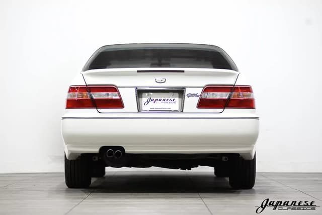 1997 Nissan Cima JDM car for sale — photo 7 of 25