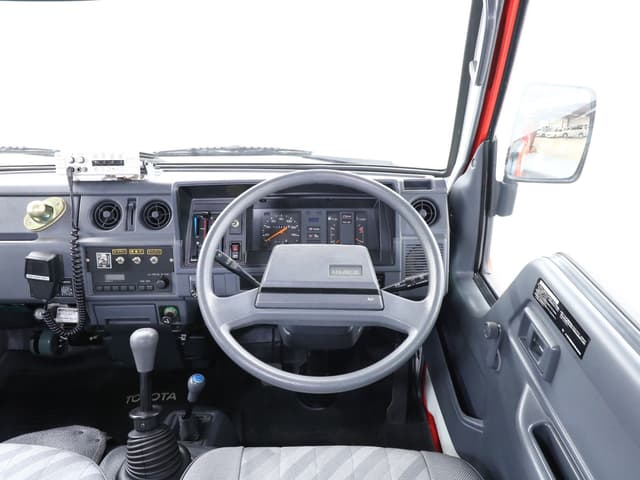 1992 Toyota HiAce JDM car for sale — photo 10 of 25