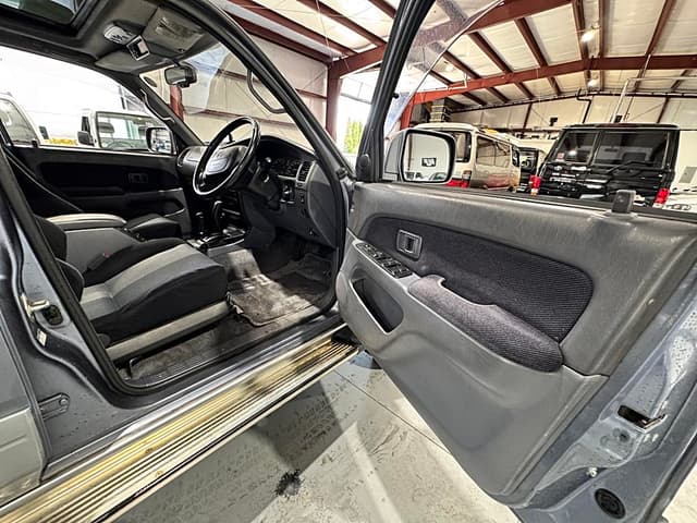 1996 Toyota Hilux Surf JDM car for sale — photo 17 of 25