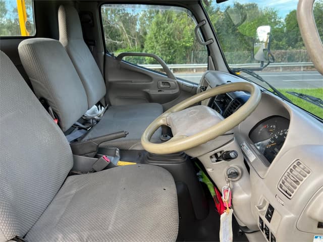 2005 Toyota Dyna JDM car for sale — photo 18 of 19