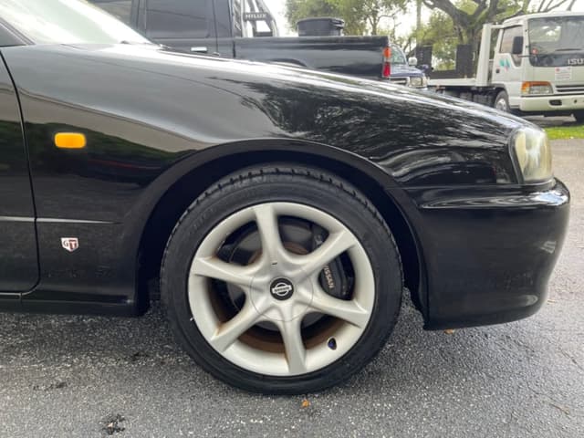 1998 Nissan Skyline JDM car for sale — photo 9 of 17