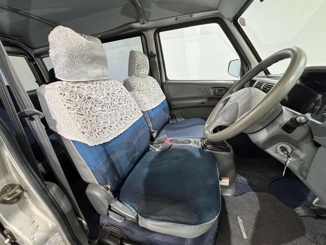 2000 Mitsubishi Town Box JDM car for sale — photo 10 of 25