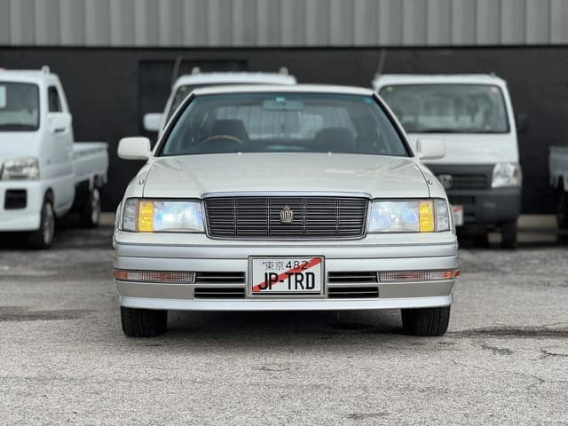 1996 Toyota Crown JDM car for sale — photo 3 of 25