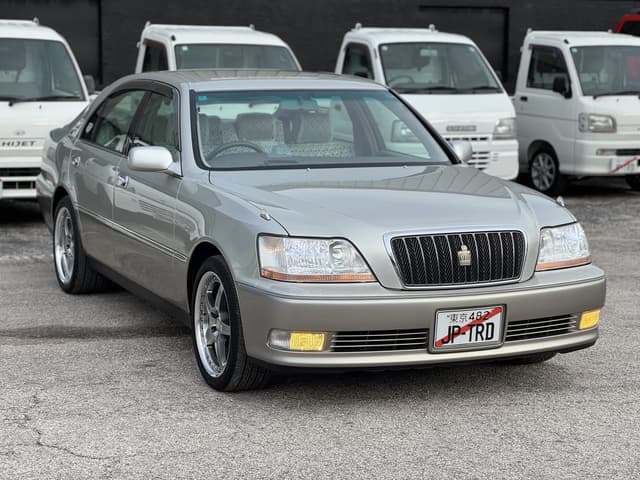 2000 Toyota Majesta JDM car for sale — photo 2 of 25