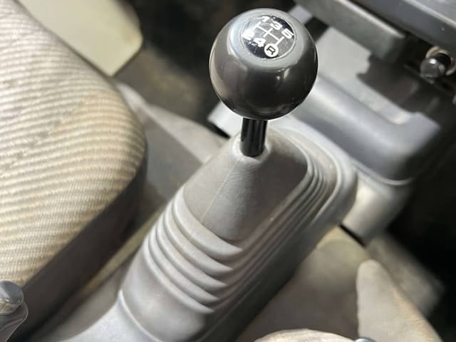 1997 Daihatsu Hijet JDM car for sale — photo 13 of 25