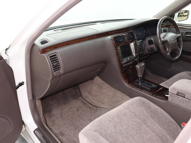 1998 Nissan Cima JDM car for sale — photo 14 of 25