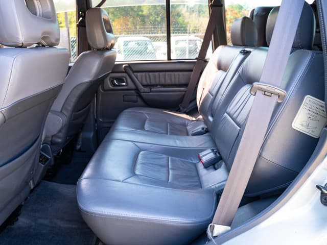 1993 Mitsubishi Pajero JDM car for sale — photo 6 of 18