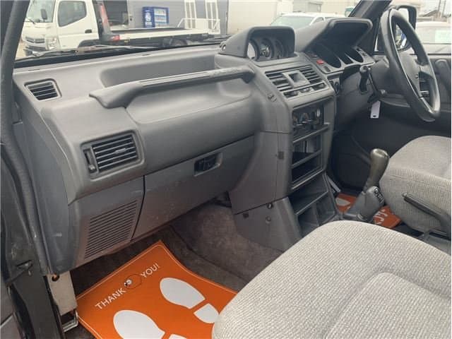 1992 Mitsubishi Pajero JDM car for sale — photo 19 of 25