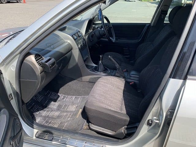 1999 Toyota Altezza JDM car for sale — photo 11 of 12