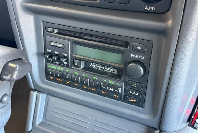 1996 Mitsubishi Pajero JDM car for sale — photo 7 of 9