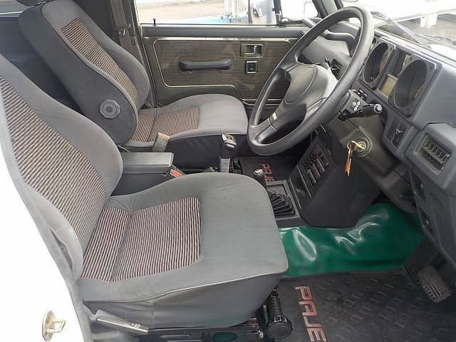 1989 Mitsubishi Pajero JDM car for sale — photo 13 of 25