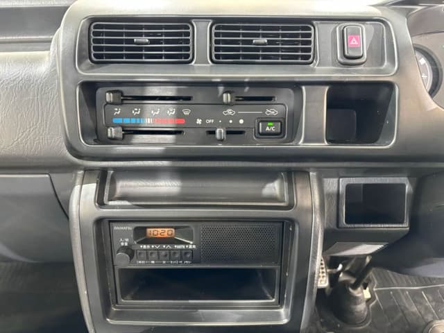 2001 Daihatsu Hijet JDM car for sale — photo 10 of 25
