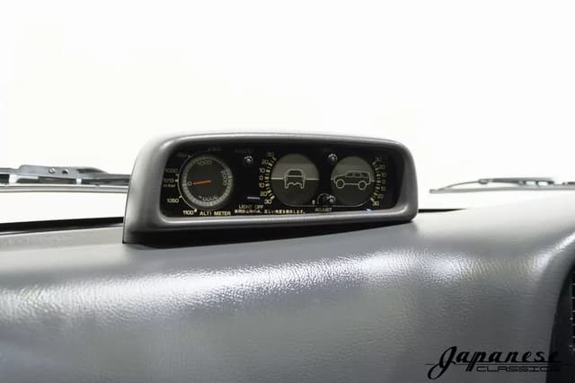 1993 Toyota Hilux Surf JDM car for sale — photo 14 of 25