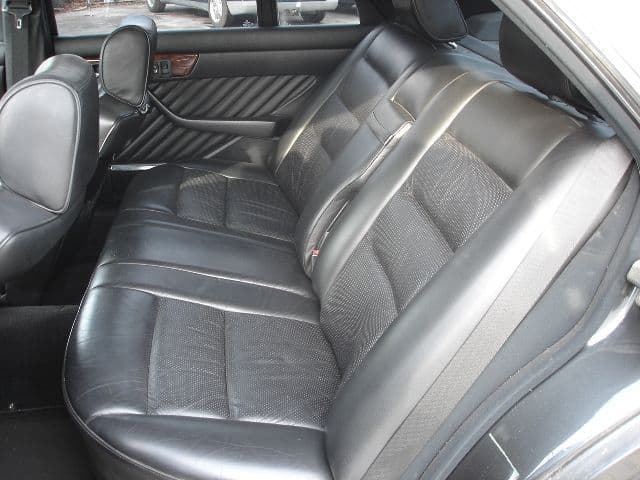 1990 Mercedes-Benz S-Class JDM car for sale — photo 4 of 18
