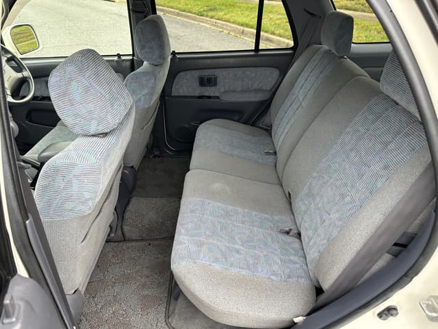 1999 Toyota Hilux Surf JDM car for sale — photo 14 of 20