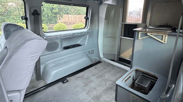 1994 Mazda Bongo JDM car for sale — photo 10 of 11