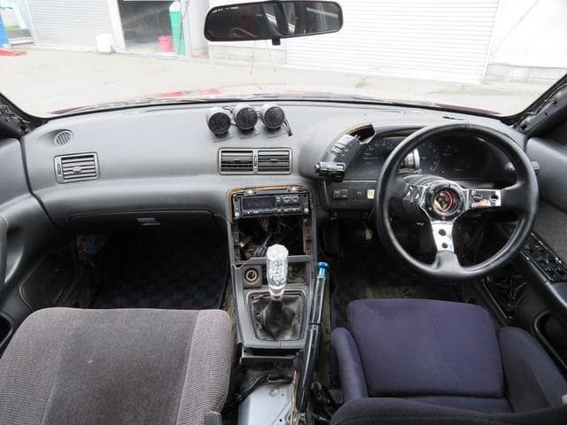 1989 Nissan Skyline JDM car for sale — photo 6 of 25