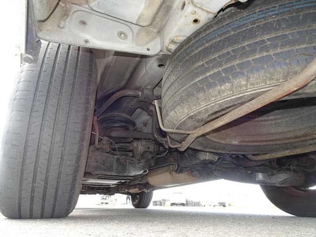 1999 Toyota Regius JDM car for sale — photo 15 of 25