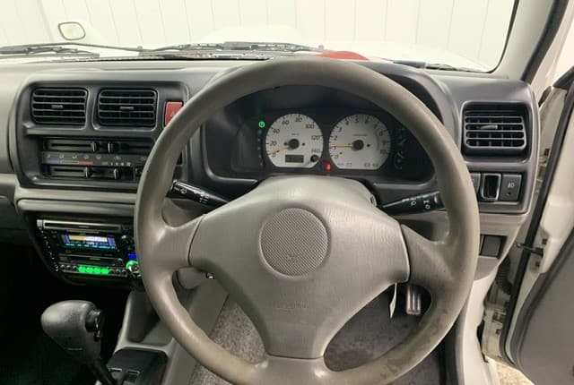 2000 Suzuki Jimny JDM car for sale — photo 9 of 25