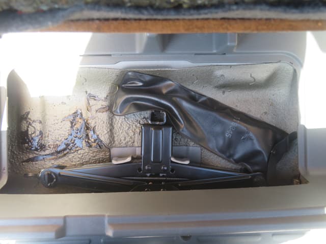 2000 Mitsubishi Pajero Mini JDM car for sale — photo 13 of 21