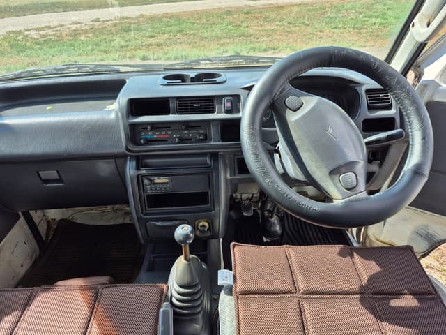 2001 Daihatsu Hijet JDM car for sale — photo 14 of 15
