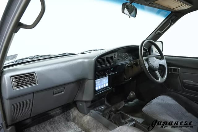 1991 Toyota Hilux JDM car for sale — photo 10 of 25