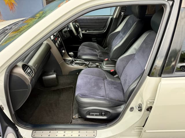 1999 Toyota Altezza JDM car for sale — photo 16 of 19