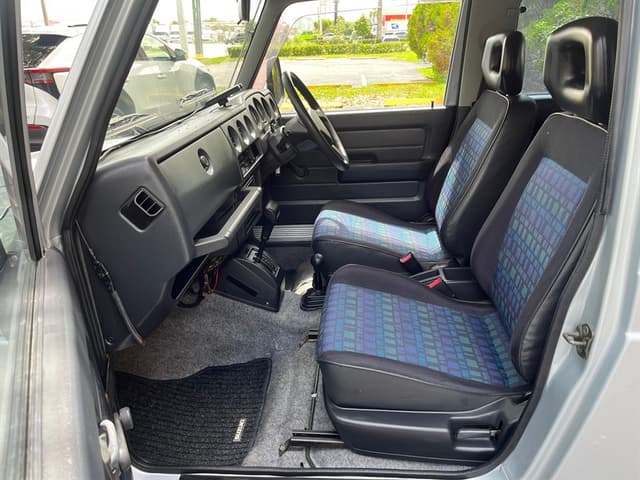 1996 Suzuki Jimny JDM car for sale — photo 12 of 15