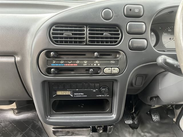 1997 Daihatsu Hijet JDM car for sale — photo 17 of 18