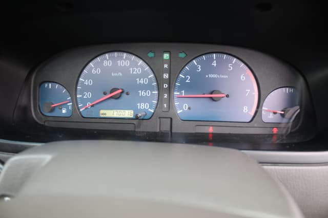 1998 Nissan Caravan JDM car for sale — photo 22 of 25