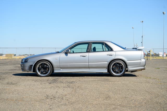 1998 Nissan Skyline JDM car for sale — photo 11 of 23