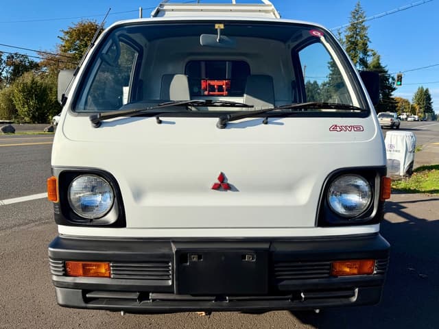 1991 Mitsubishi Minicab JDM car for sale — photo 4 of 25